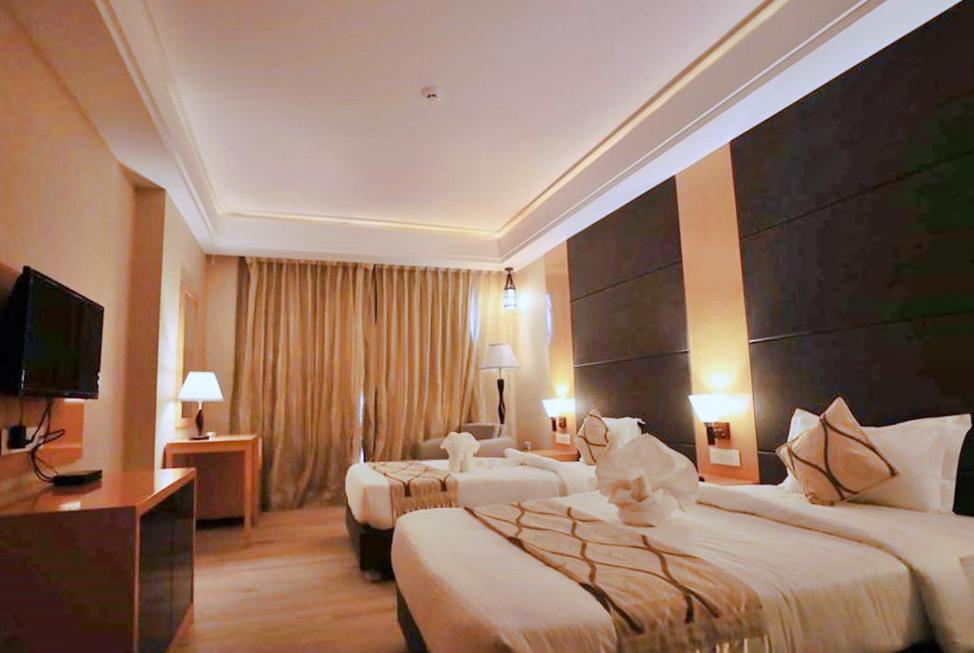 Bindiram Express By Shrigo Hotels Sitapur Muafi Exterior foto